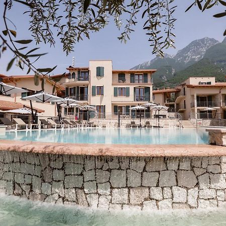 June Stay Lake Garda Бренцоне-суль-Гарда Экстерьер фото