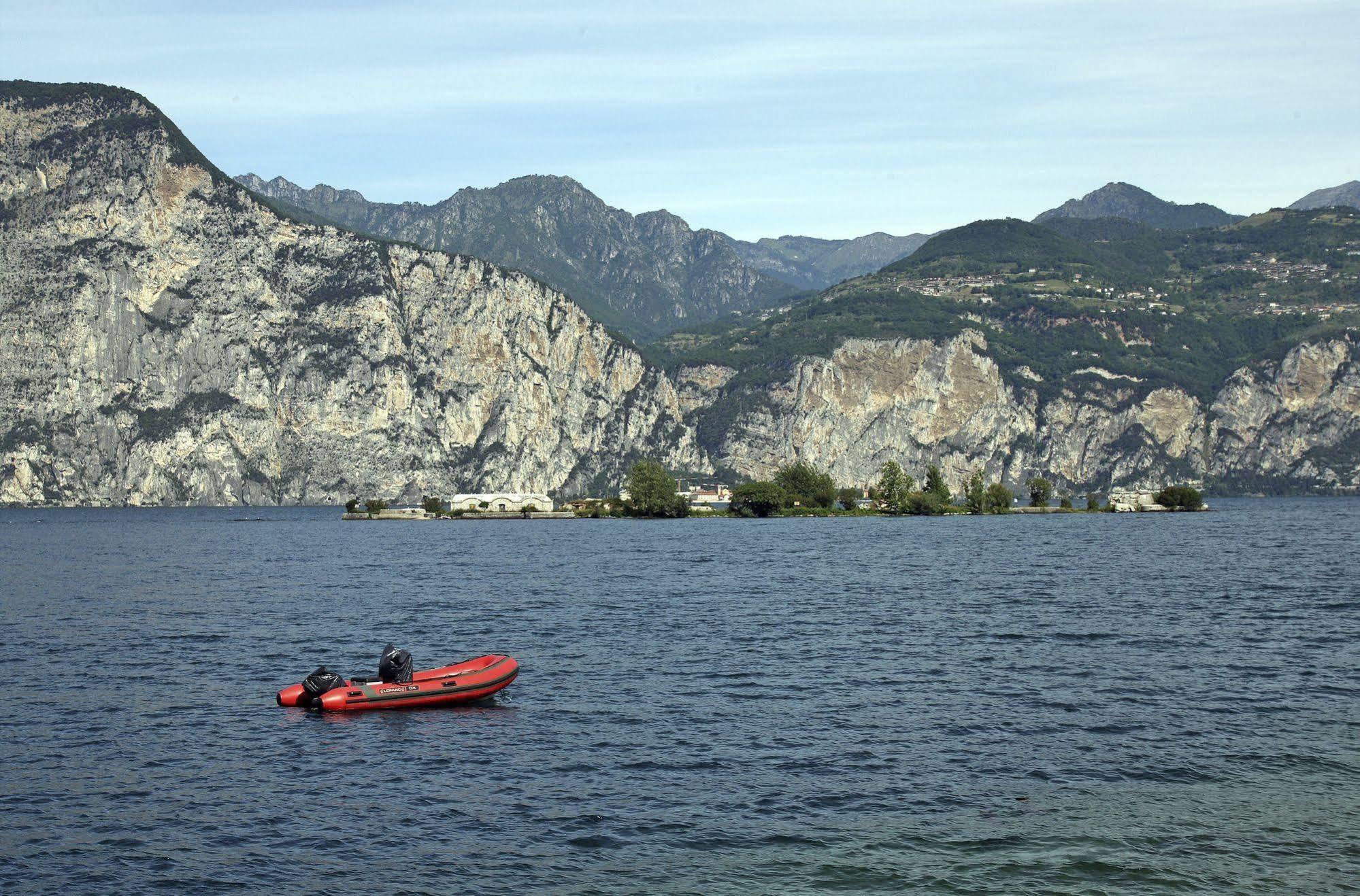 June Stay Lake Garda Бренцоне-суль-Гарда Экстерьер фото